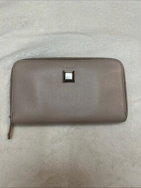 Furla Pebble Leather Zip Wallet in Taupe